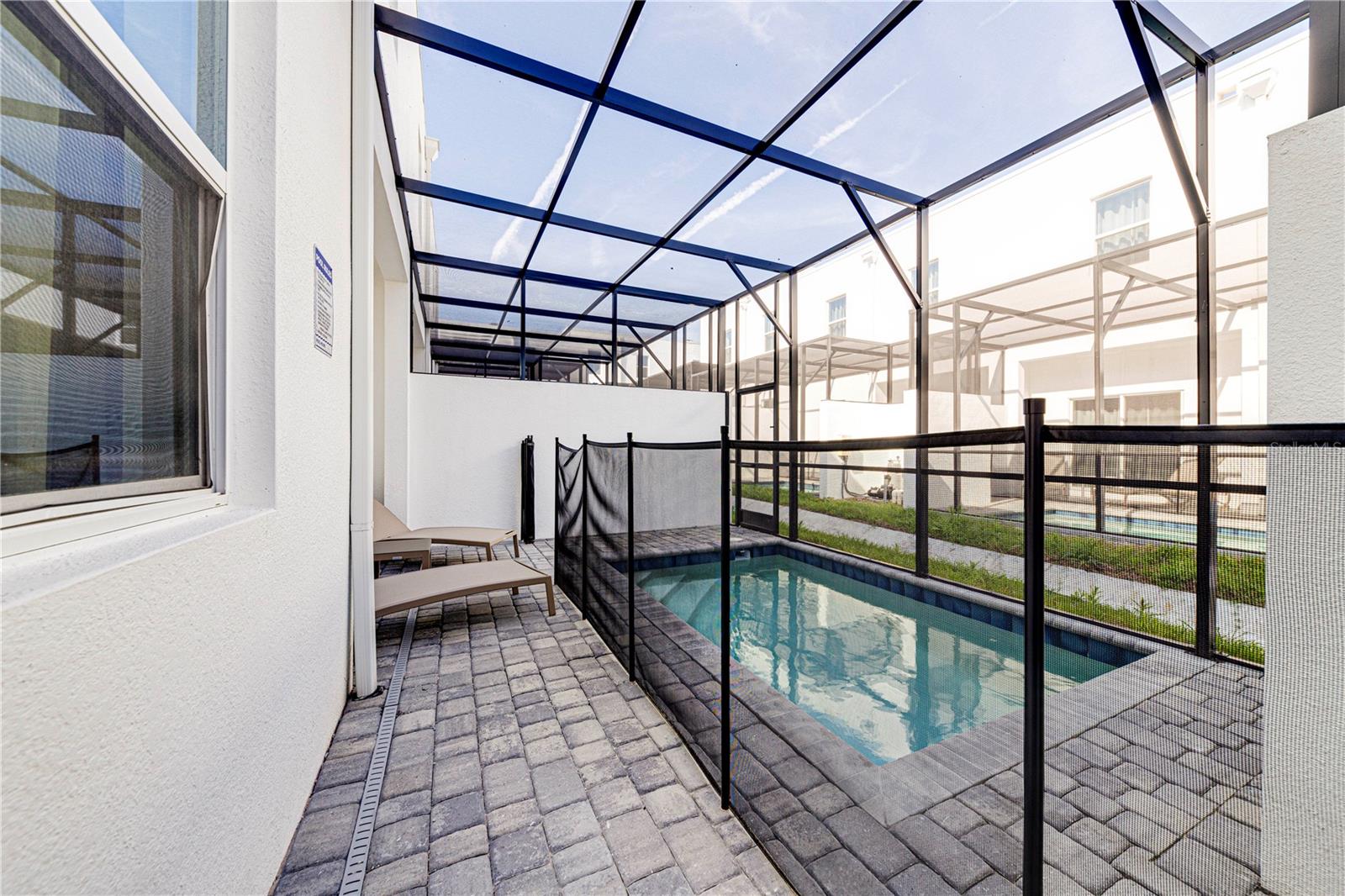 AZUR RESIDENCE - Residential