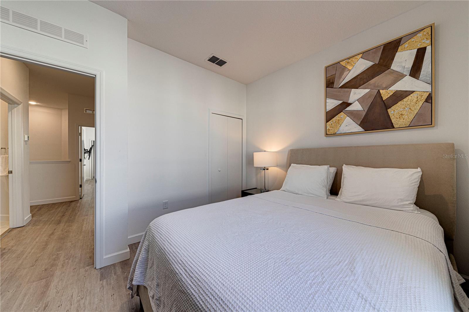 AZUR RESIDENCE - Residential