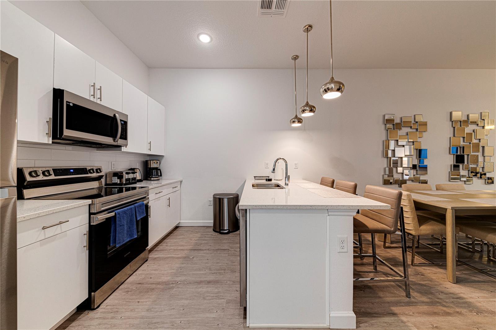 AZUR RESIDENCE - Residential