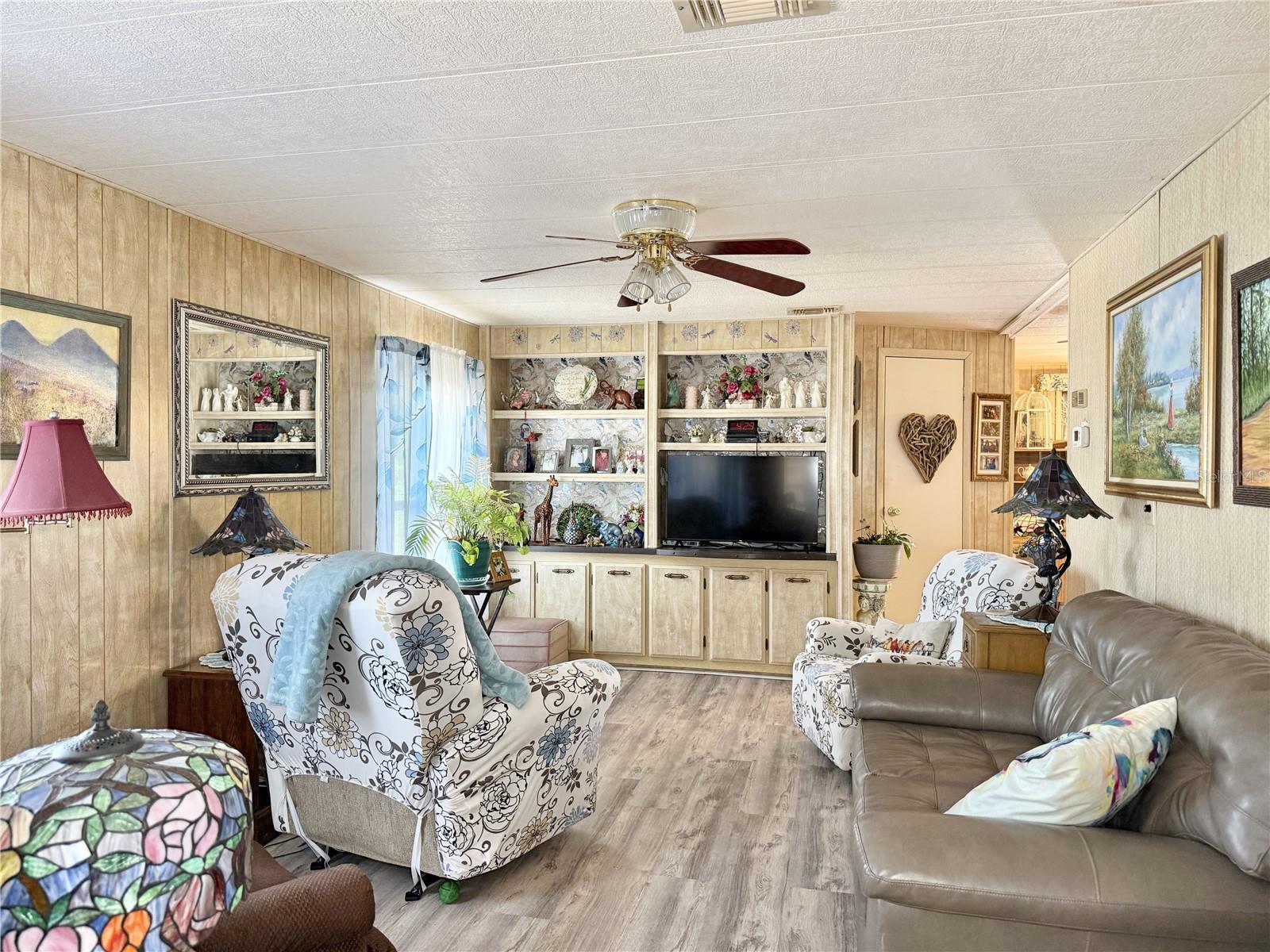 TIPPECANOE VILLAGE UNREC - Residential