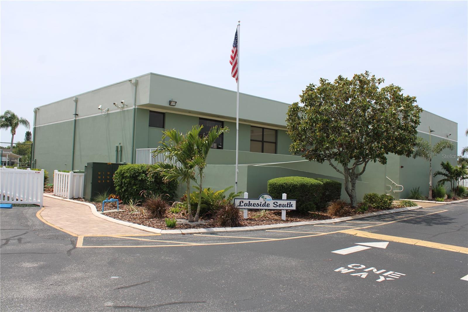 VILLAGES OF LAKESIDE S REV PH I - Residential Lease