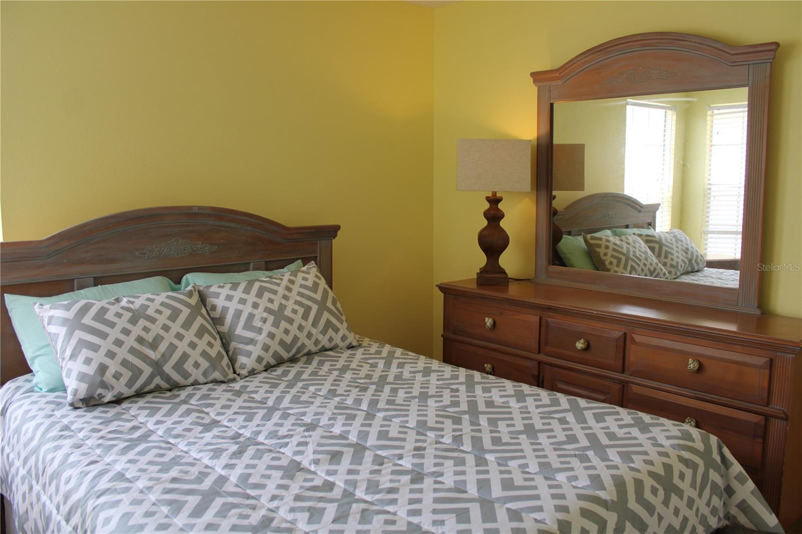 VILLAGES OF LAKESIDE S REV PH I - Residential Lease