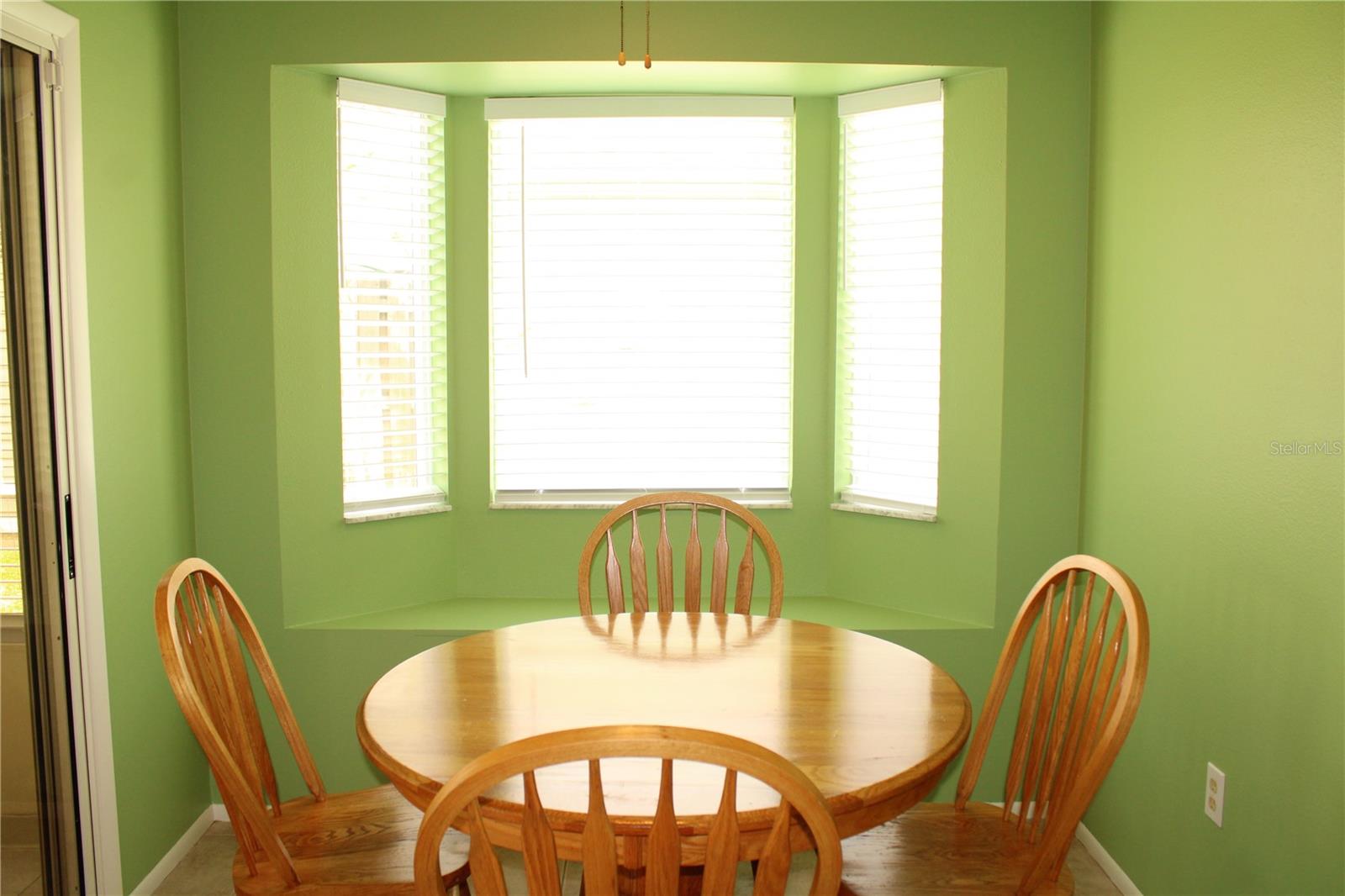 VILLAGES OF LAKESIDE S REV PH I - Residential Lease