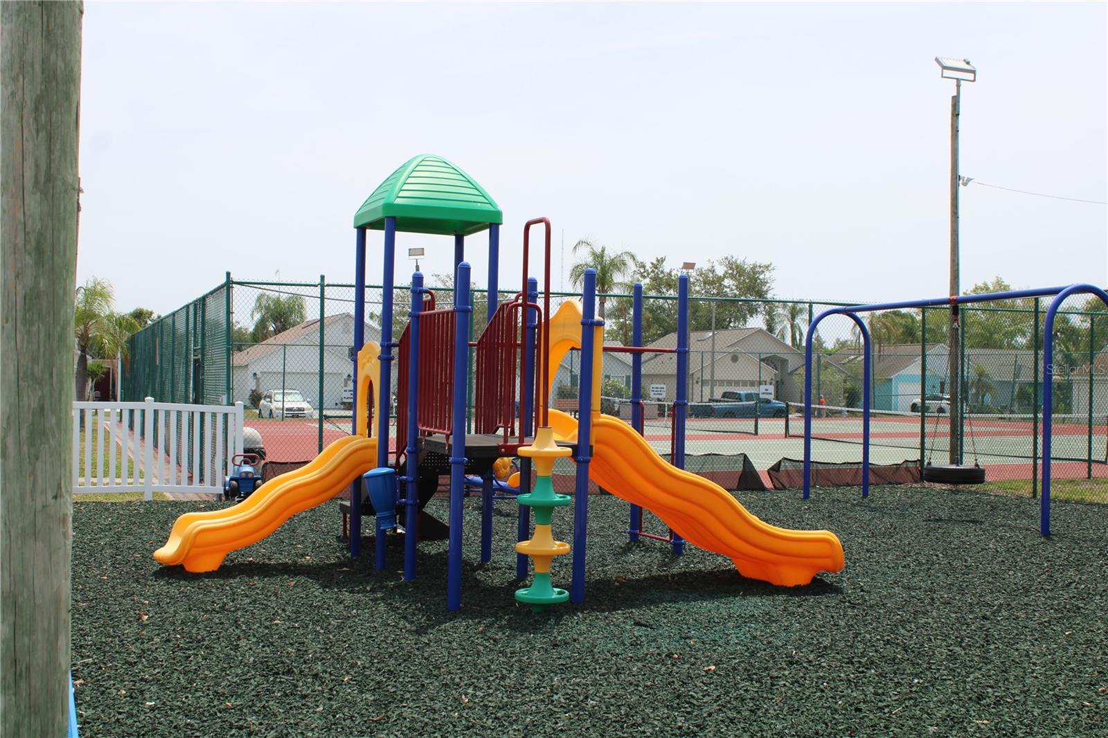 VILLAGES OF LAKESIDE S REV PH I - Residential Lease