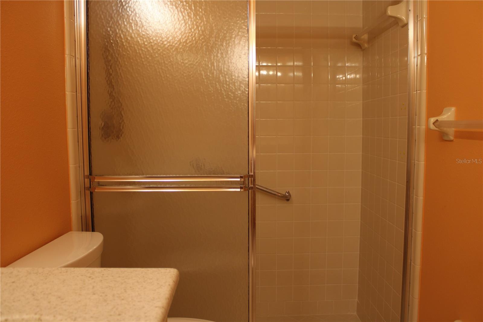 VILLAGES OF LAKESIDE S REV PH I - Residential Lease