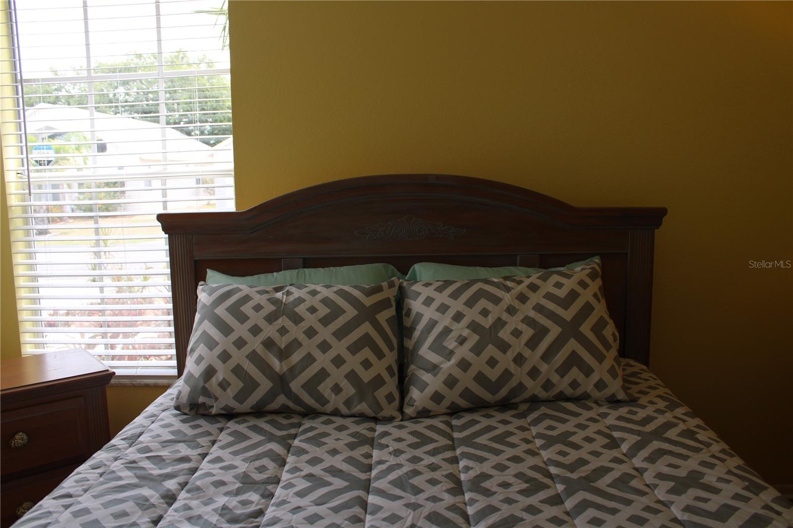 VILLAGES OF LAKESIDE S REV PH I - Residential Lease