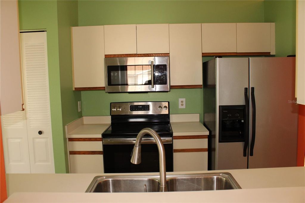 Photo of 4006 39th Street W, Bradenton, FL 34205 (MLS # A4672049)