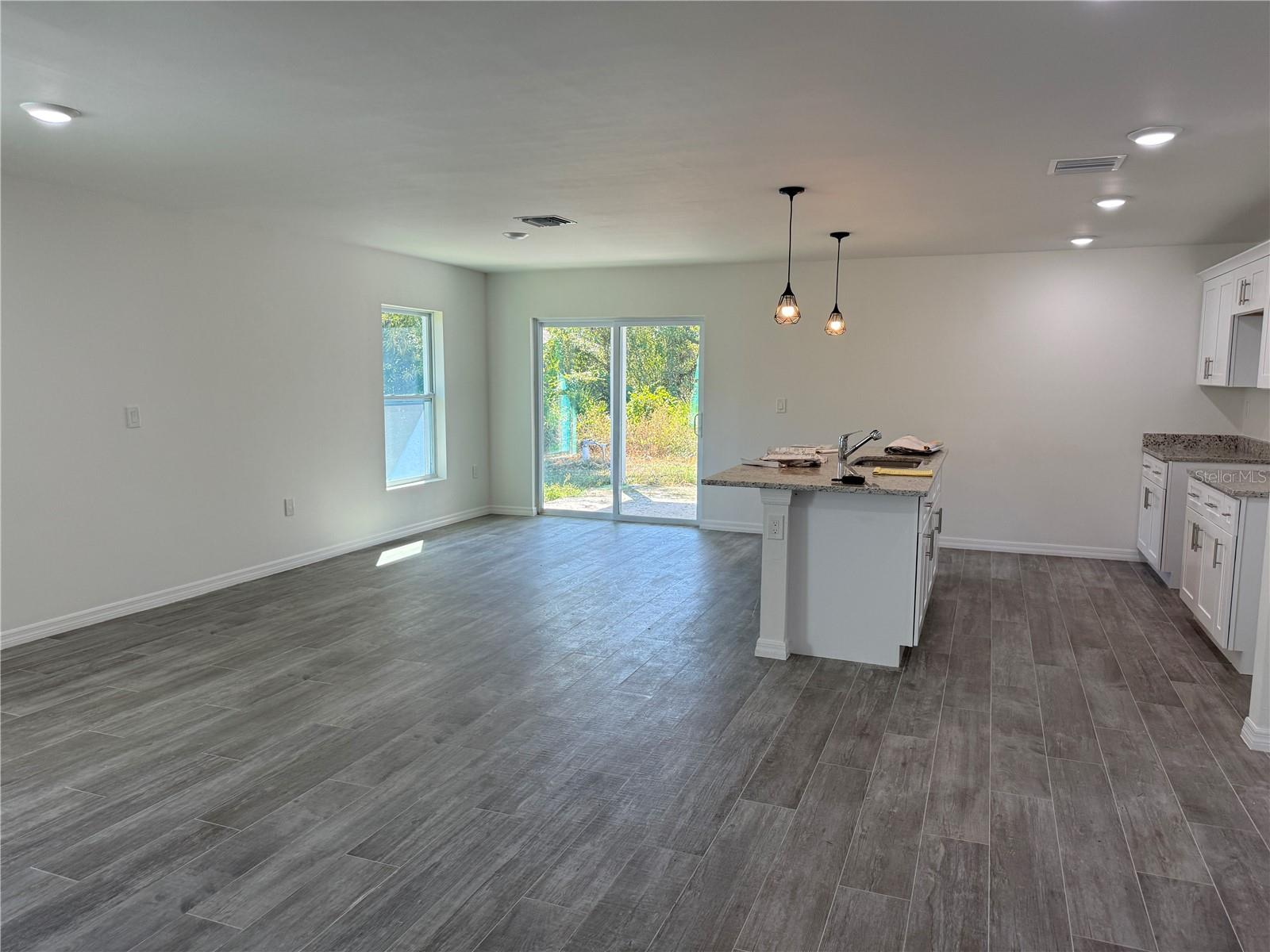 PORT CHARLOTTE SUB 08 - Residential Lease