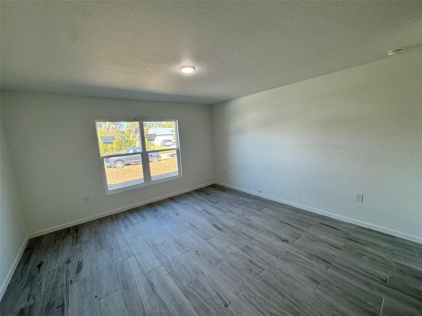 PORT CHARLOTTE SUB 08 - Residential Lease