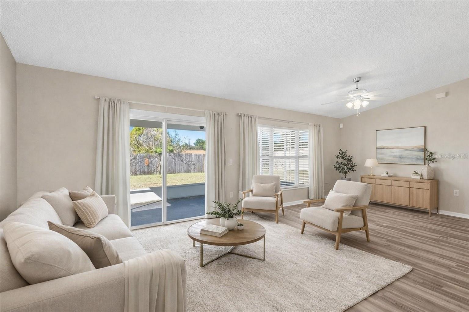 DELTONA LKS UN THREE - Residential