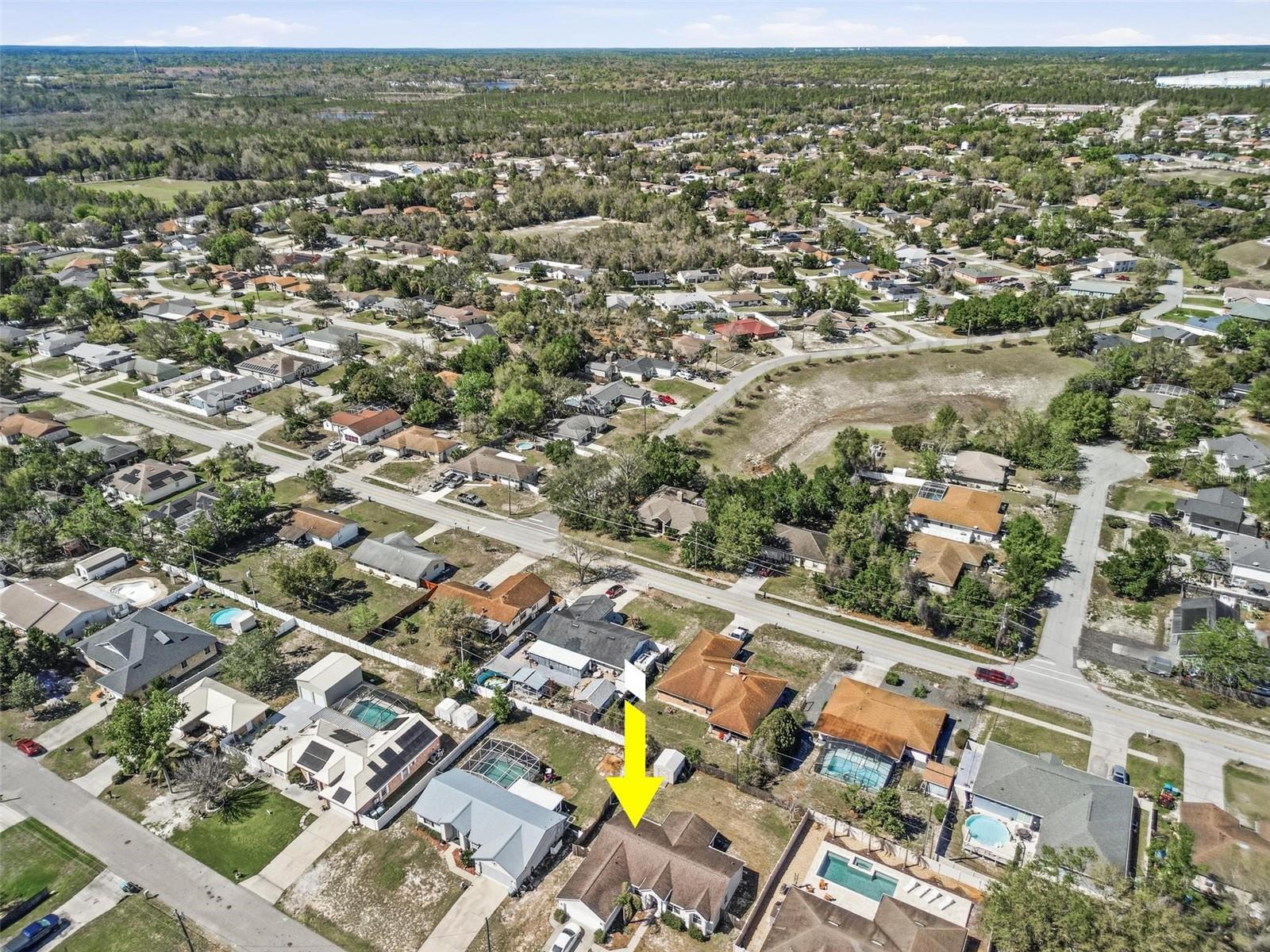 DELTONA LKS UN THREE - Residential