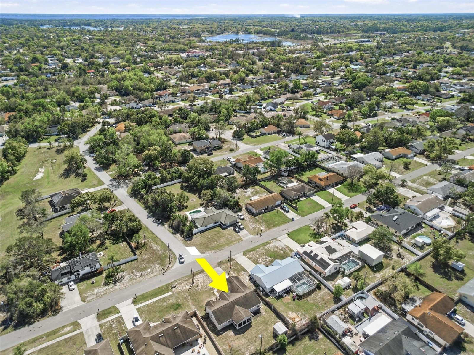 DELTONA LKS UN THREE - Residential