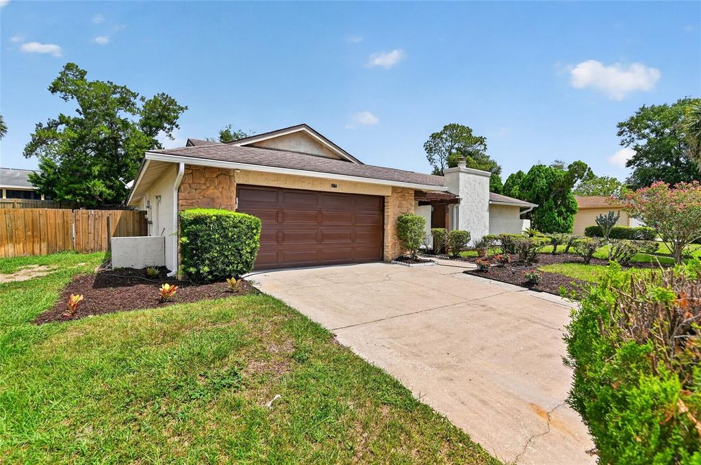 Photo of 3179 Foxwood Dr, Apopka, FL 32703 (MLS # O6422597)
