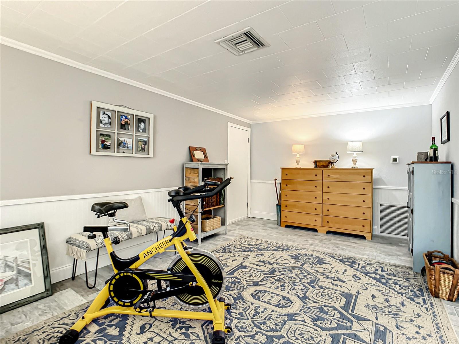 LAKE MARIE ESTATES 04 - Residential