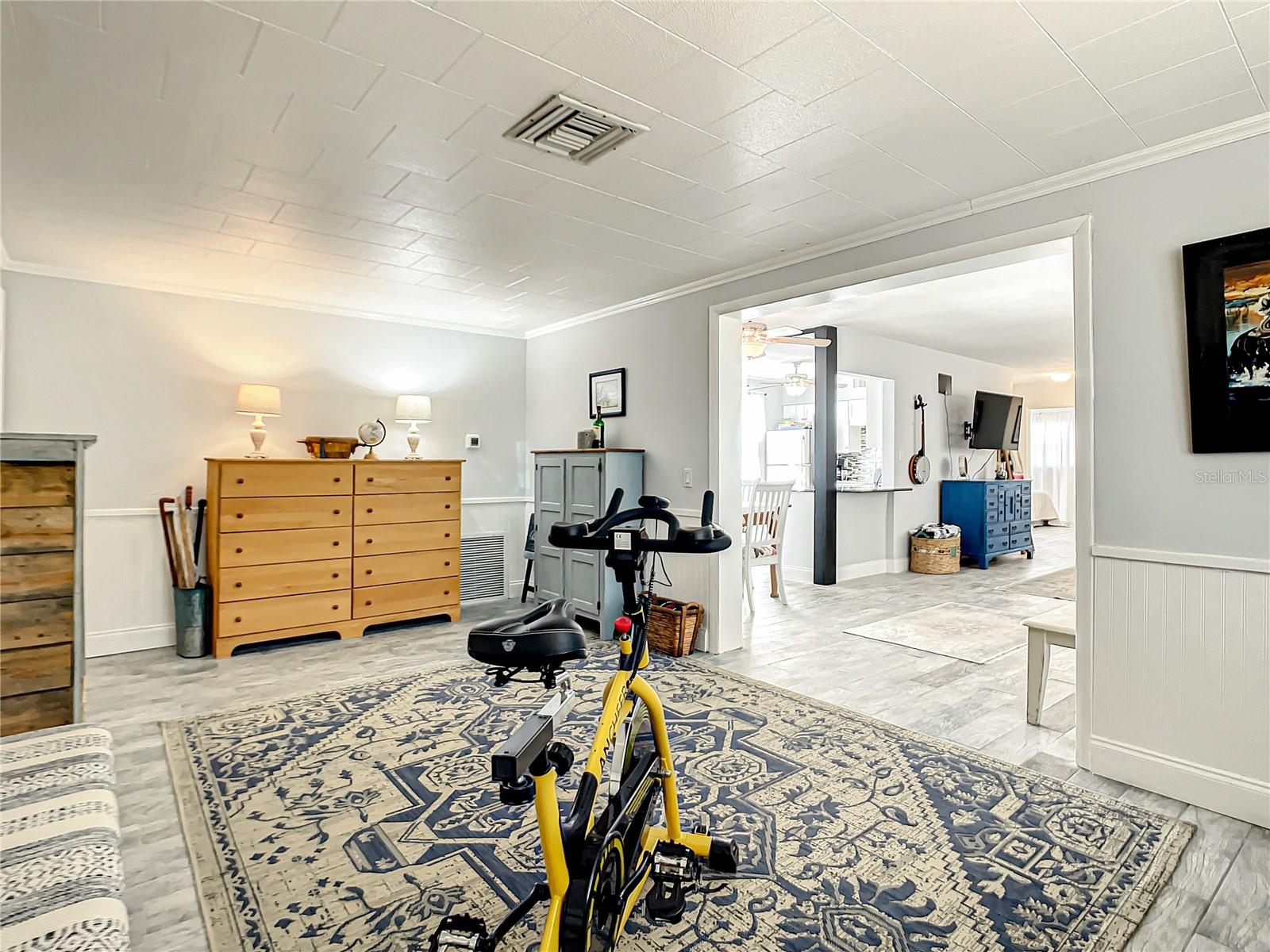 LAKE MARIE ESTATES 04 - Residential