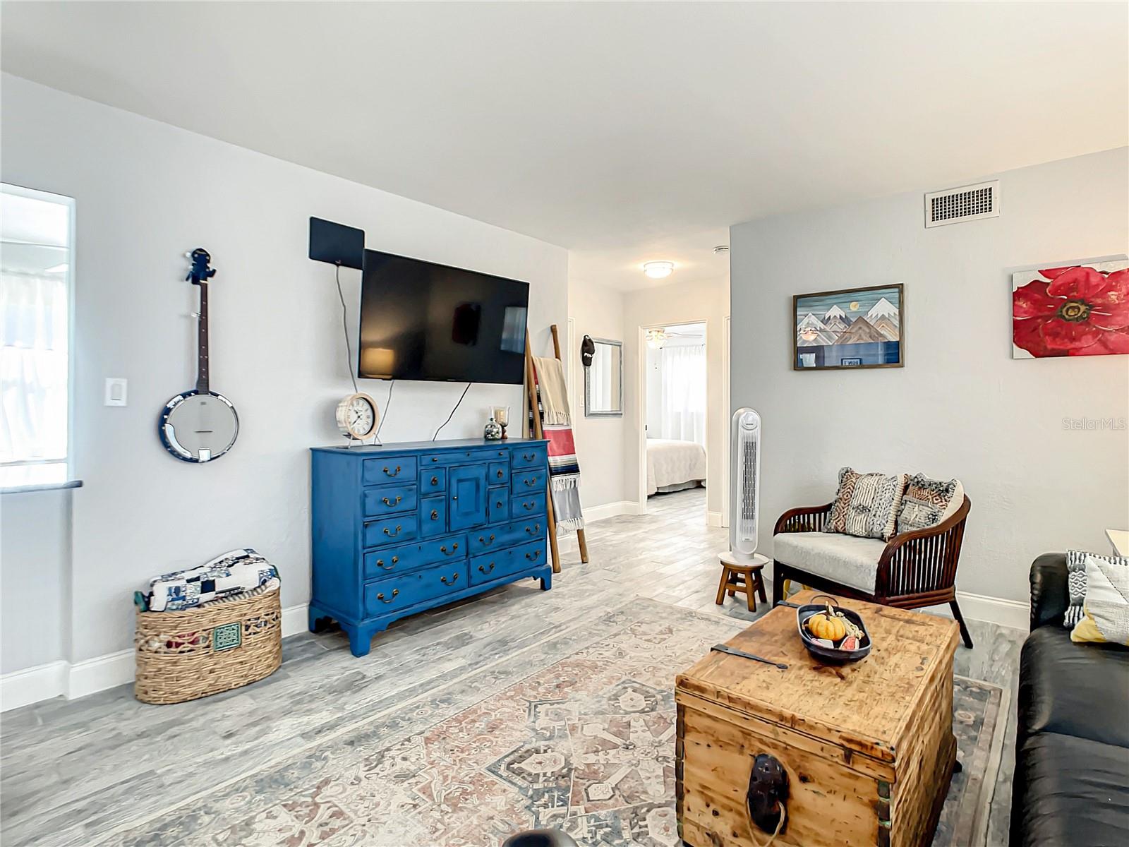 LAKE MARIE ESTATES 04 - Residential