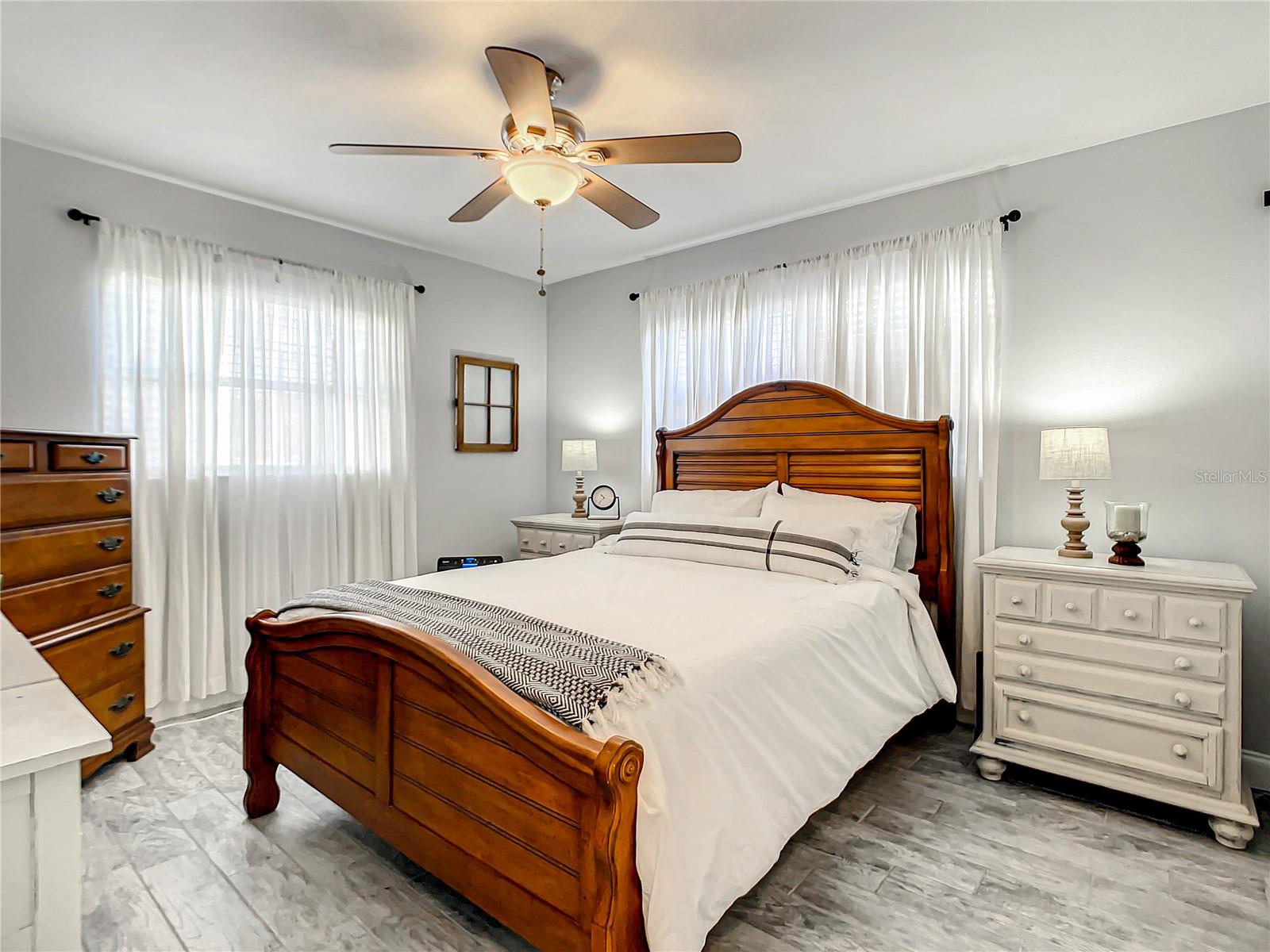 LAKE MARIE ESTATES 04 - Residential