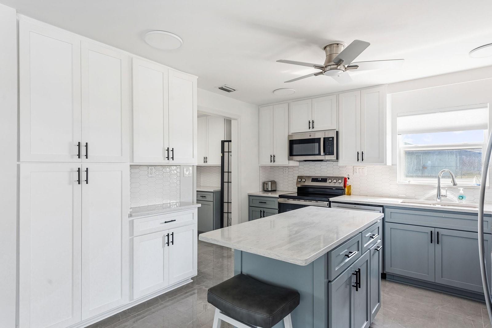 ROTONDA WEST OAKLAND HILLS - Residential