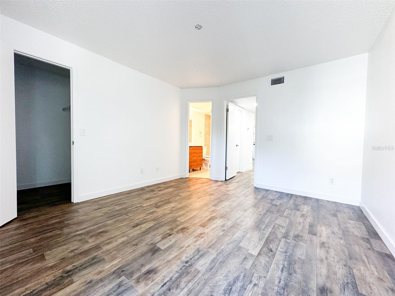 RESIDENCES/MILLENIA - Residential