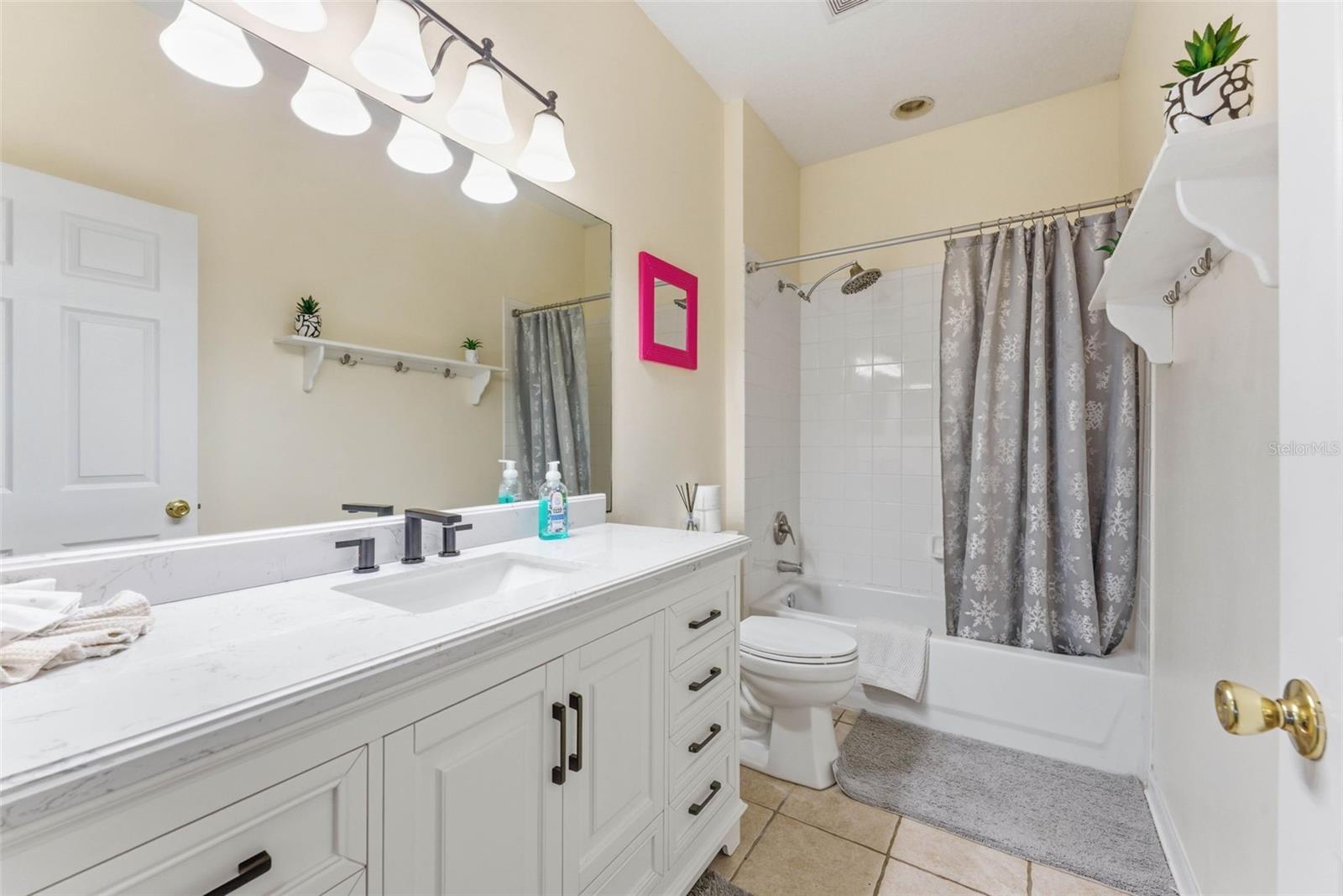 RYBOLT RESERVE PH 01 49 95 - Residential