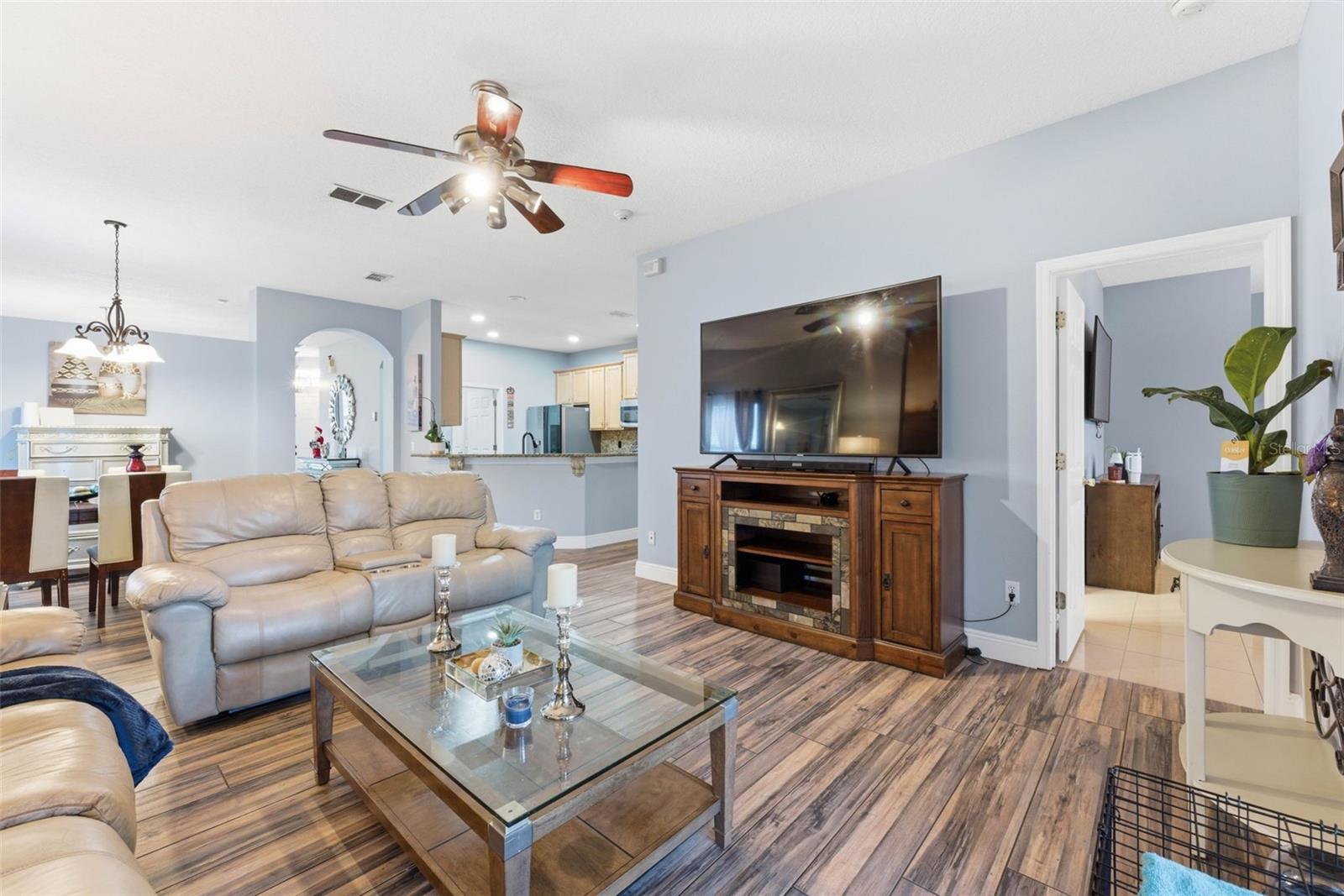 RYBOLT RESERVE PH 01 49 95 - Residential