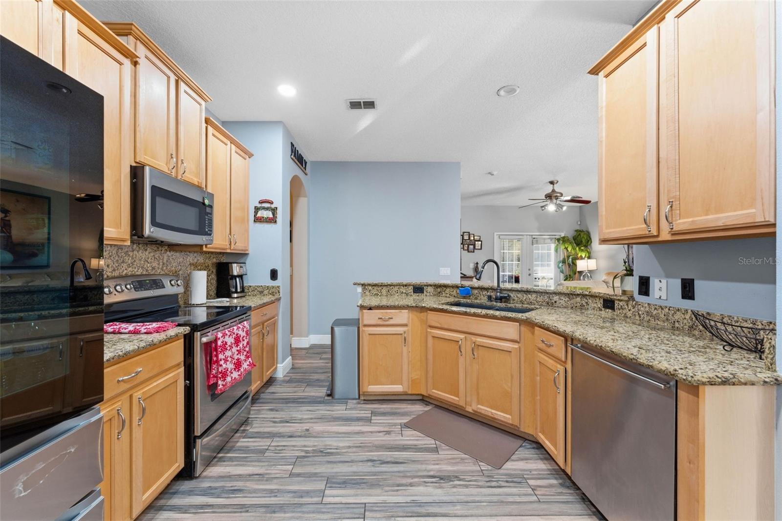 RYBOLT RESERVE PH 01 49 95 - Residential