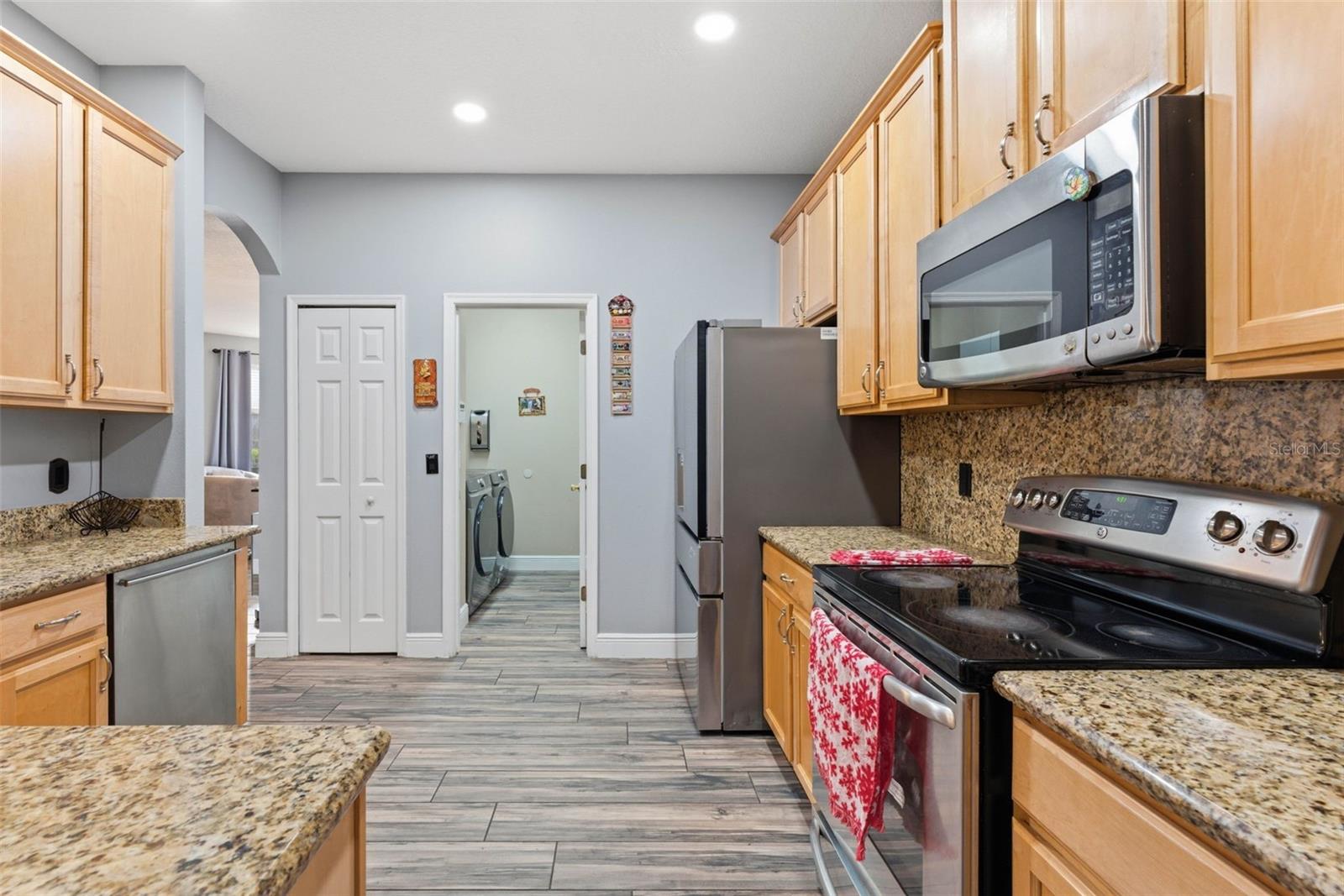 RYBOLT RESERVE PH 01 49 95 - Residential