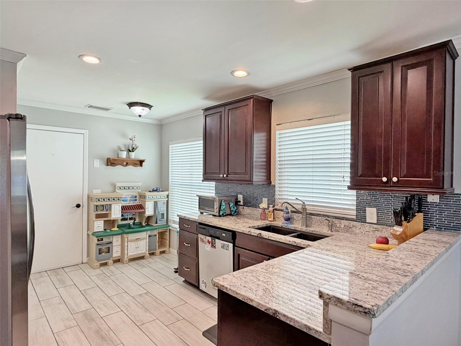 8521 MISTY RIVER COURT