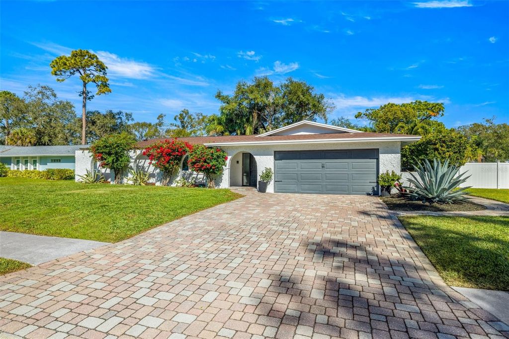 Photo of 2242 Buena Vista Drive, Clearwater, FL 33764 (MLS # TB8465891)