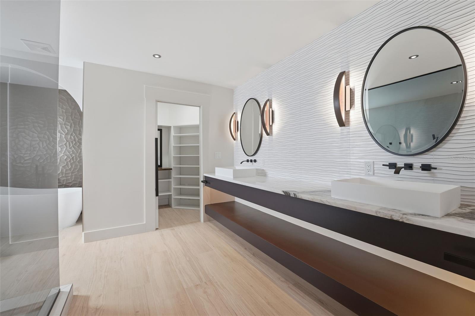 LEMON BAY ESTATES - Residential