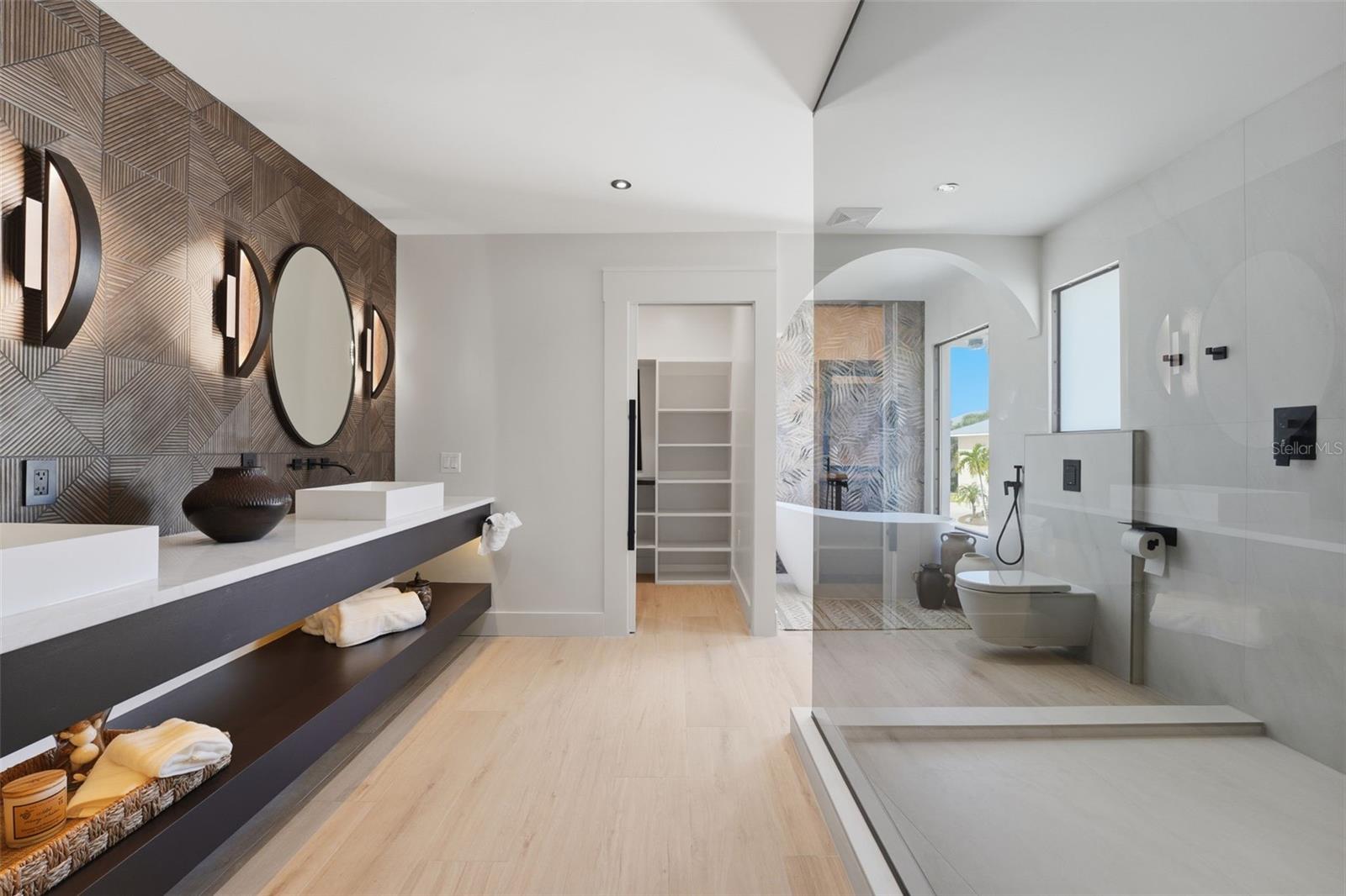 LEMON BAY ESTATES - Residential