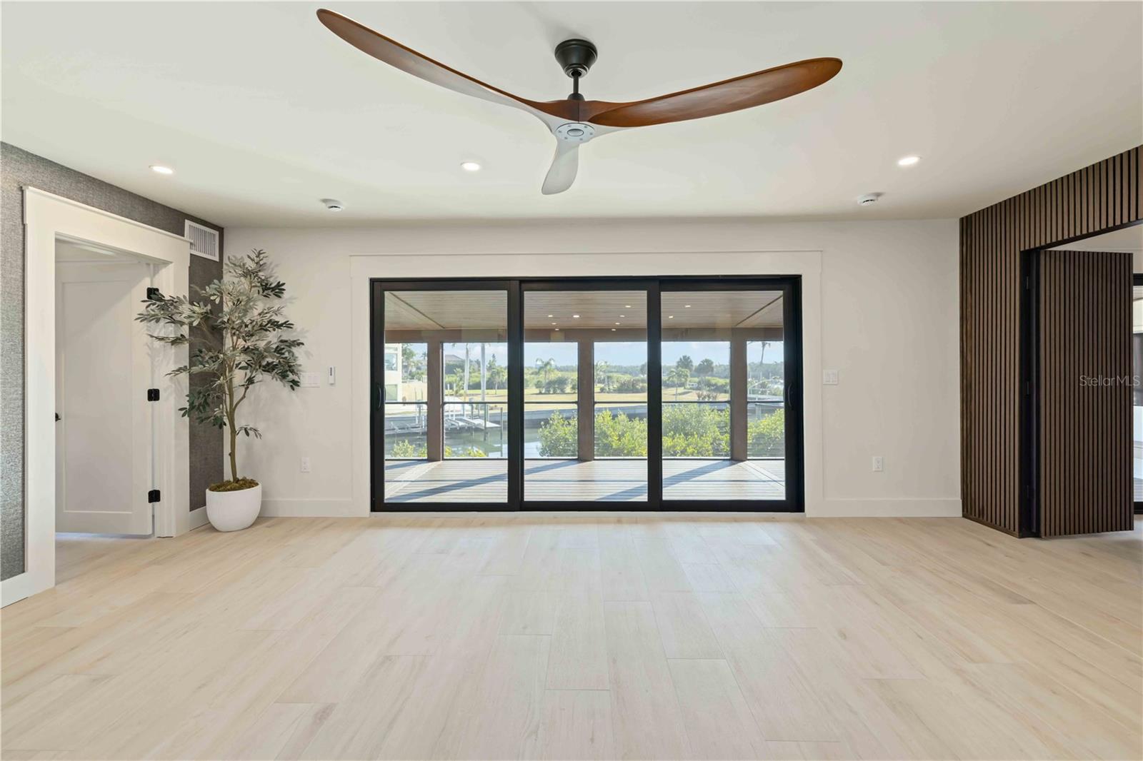 LEMON BAY ESTATES - Residential