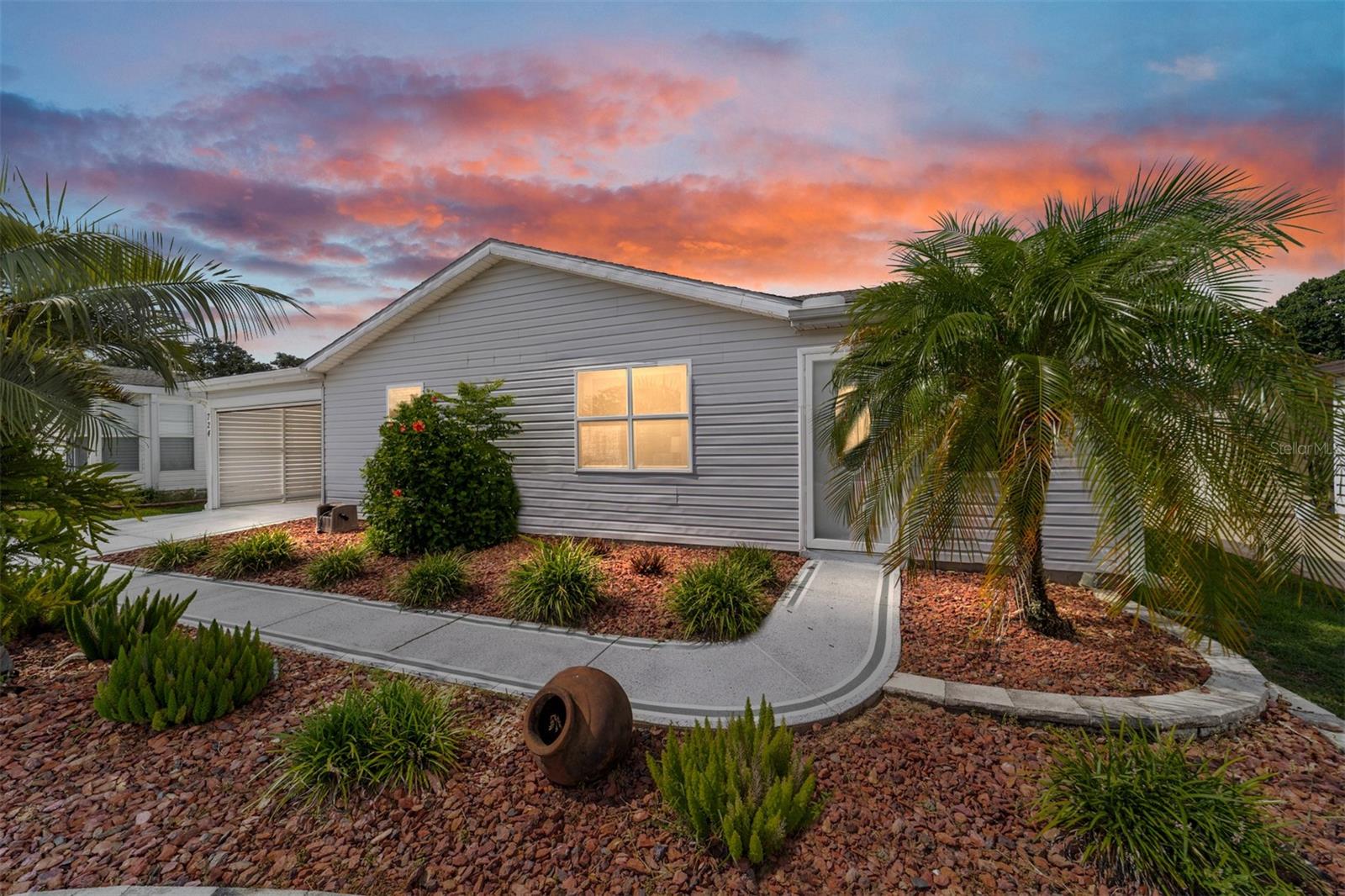 724 PRADO DRIVE