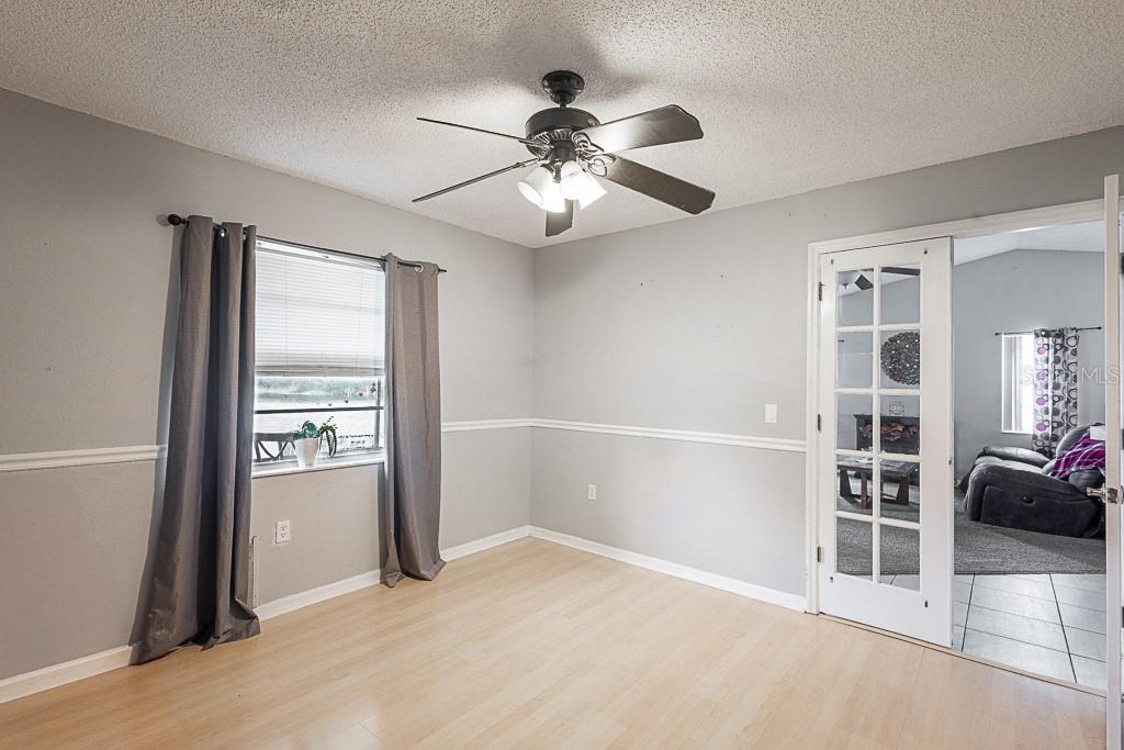 TWIN LAKE - Residential