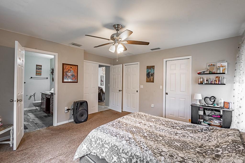 TWIN LAKE - Residential