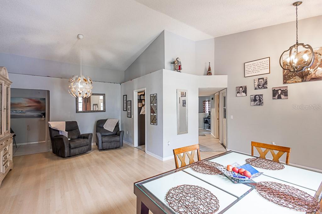TWIN LAKE - Residential