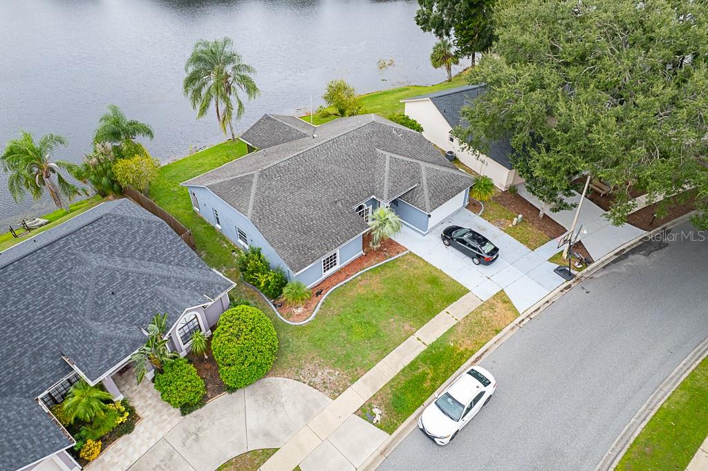 TWIN LAKE - Residential
