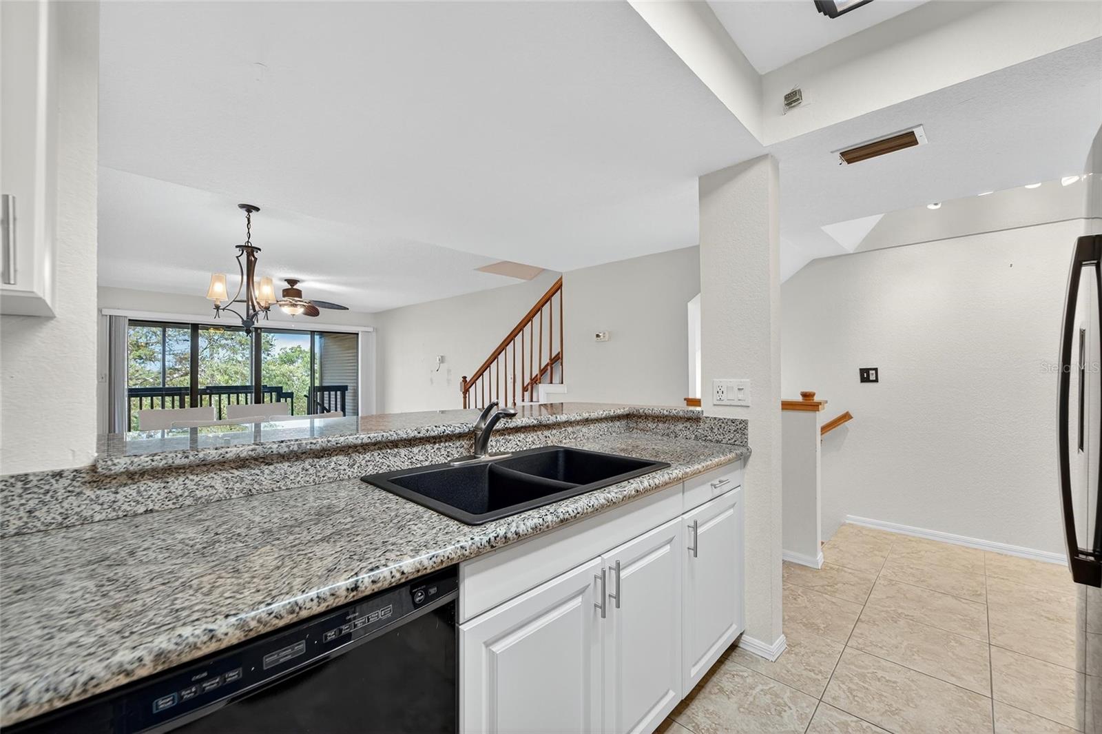 TARA CAY III - Residential