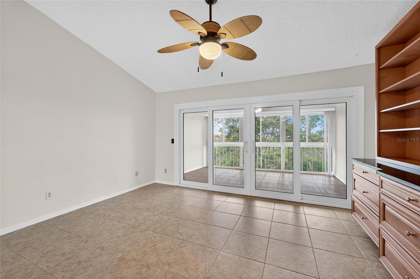 TARA CAY III - Residential