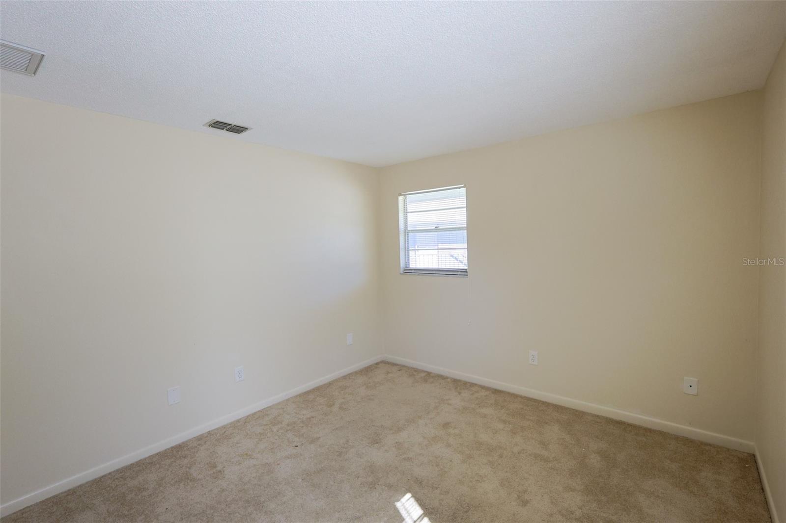 OAK LAKE PARK CONDO - Residential Lease