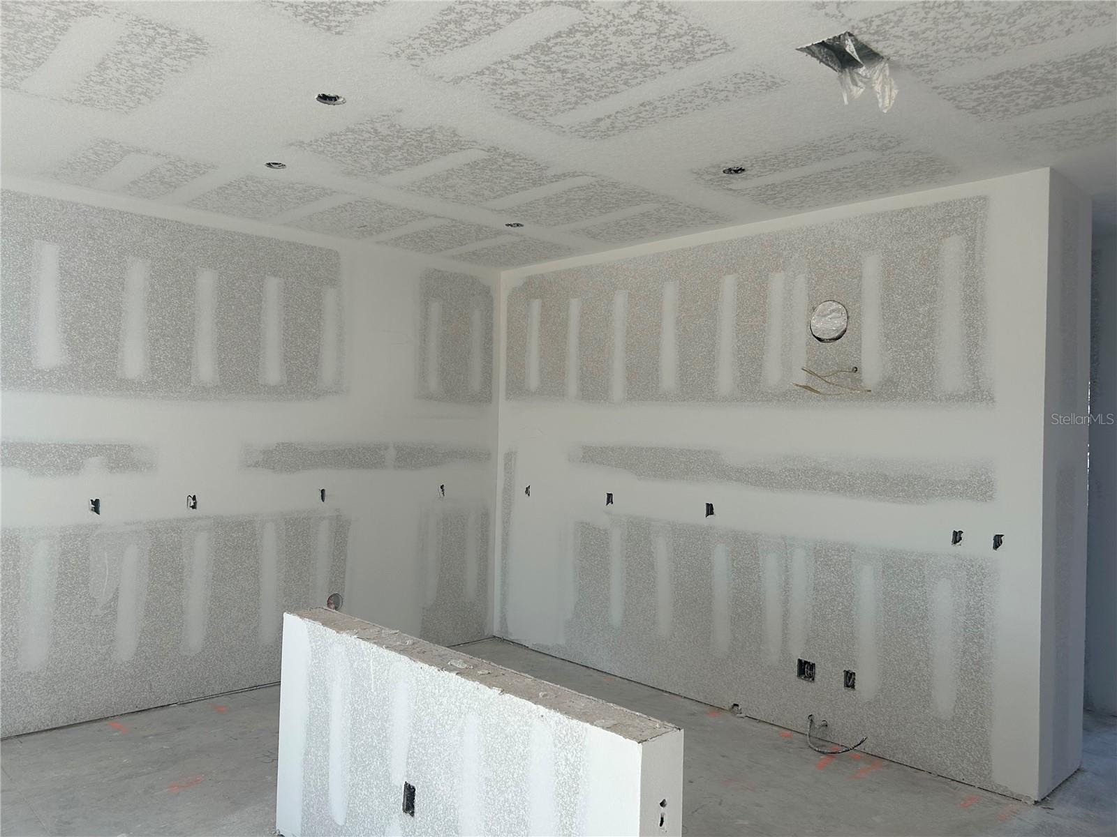 OAKFIELD TRAILS WEST - Residential