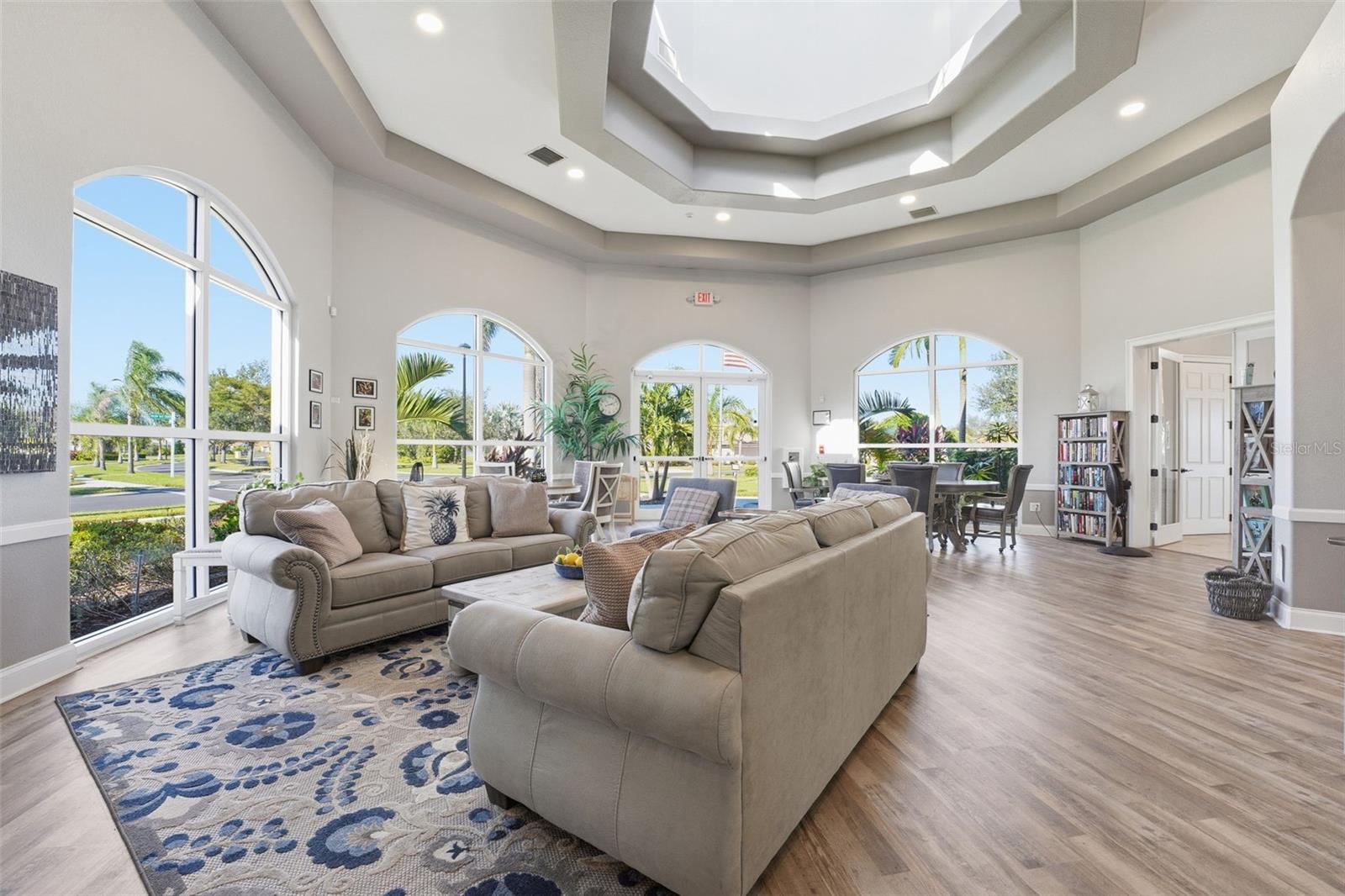 TALON BAY - Residential