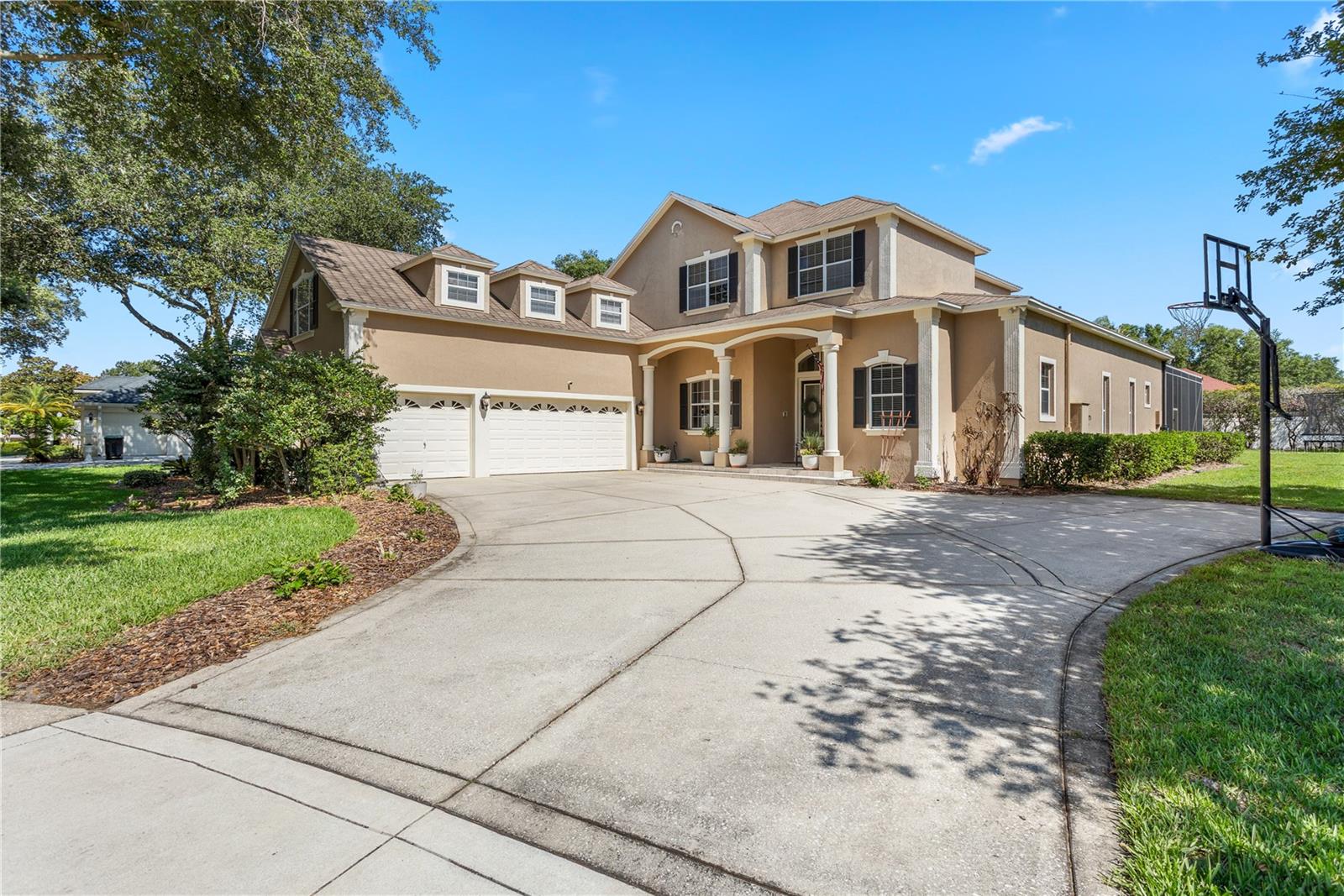 WINDSOR HILL - Residential