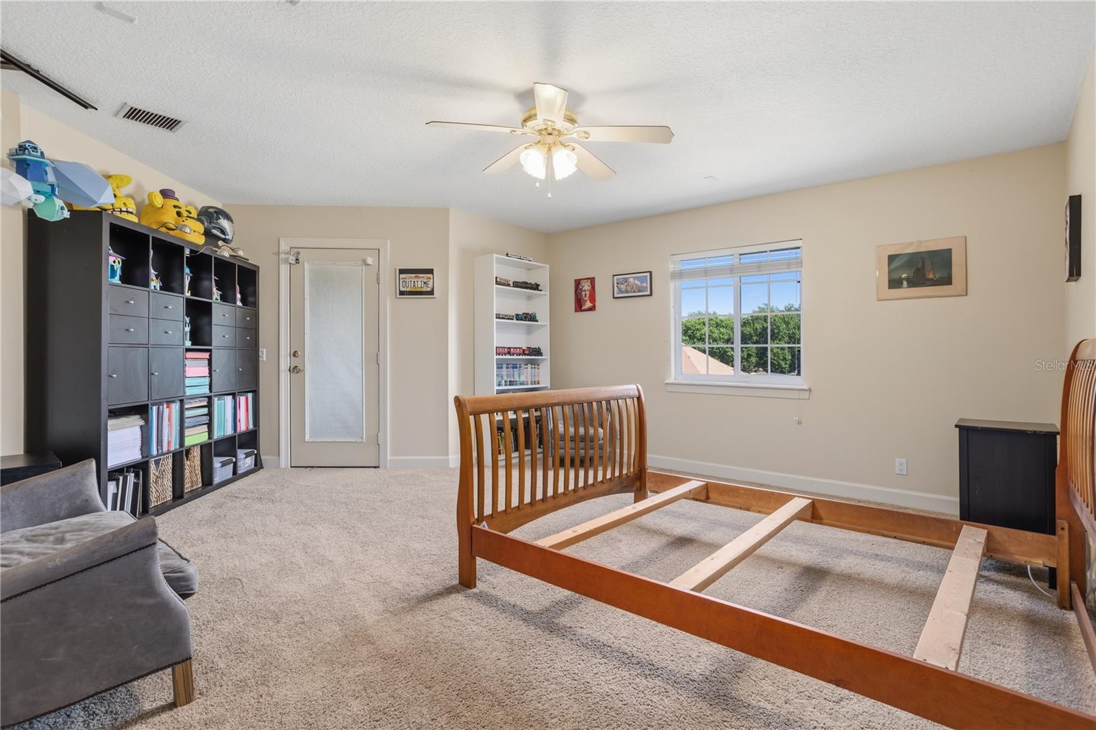 WINDSOR HILL - Residential