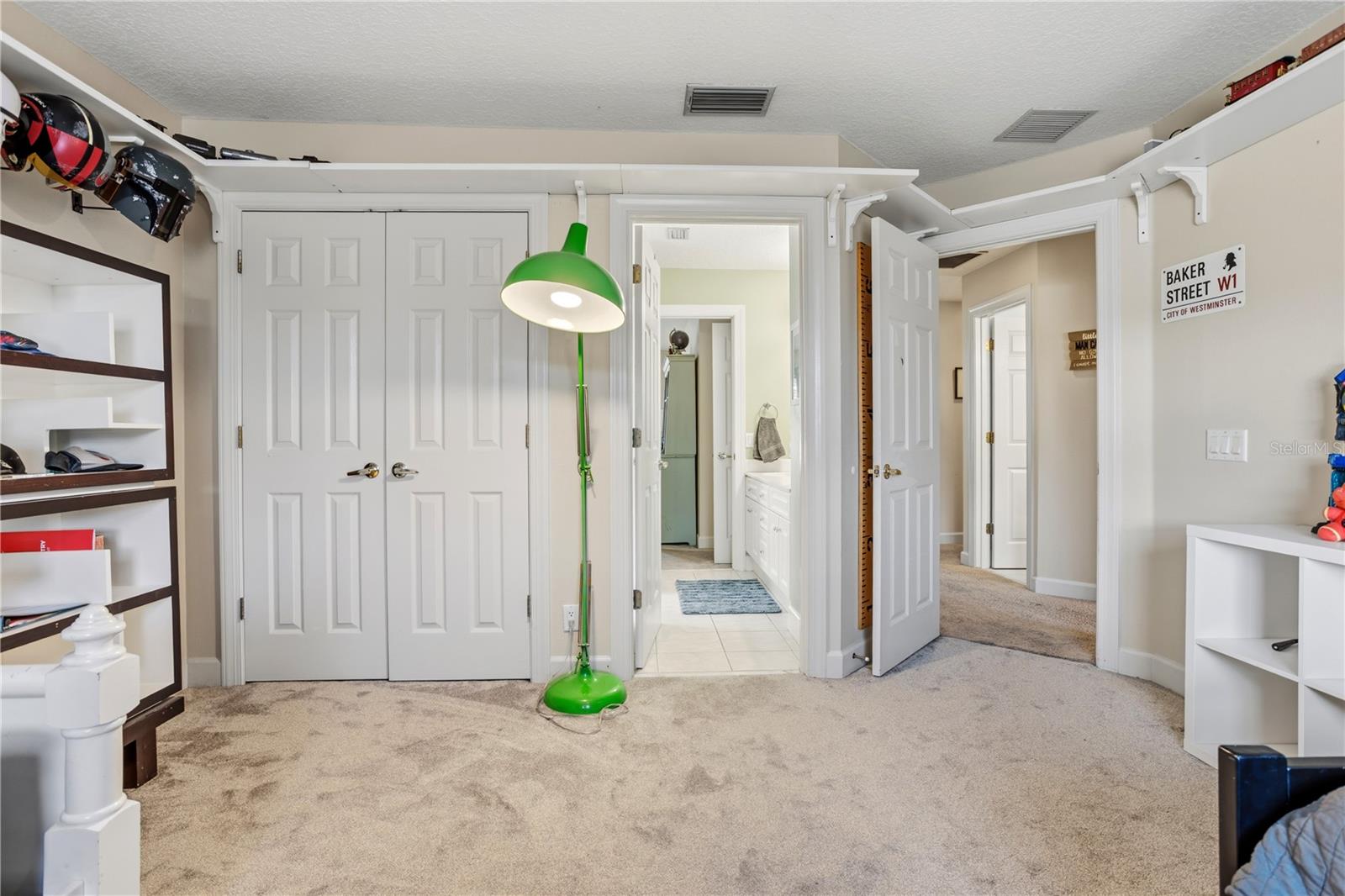 WINDSOR HILL - Residential