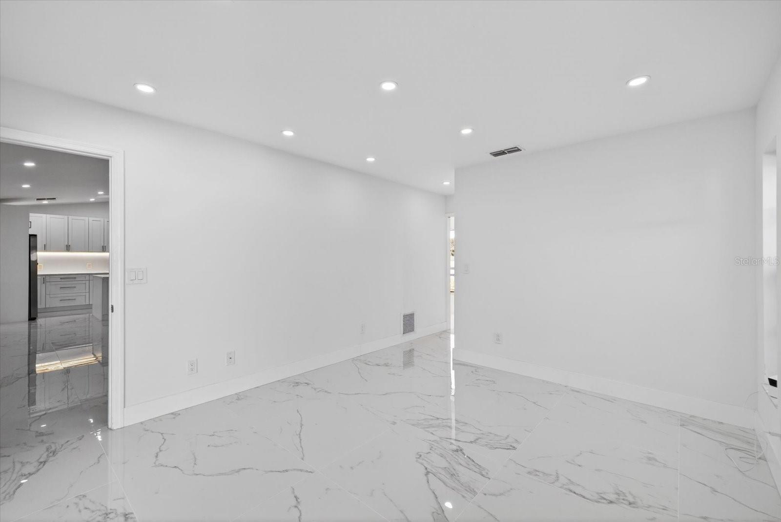 FOREST OAKS - Residential