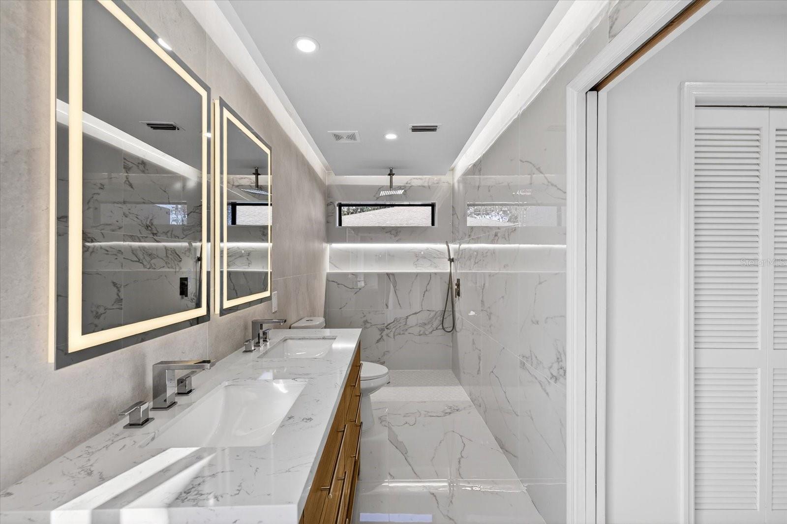 FOREST OAKS - Residential