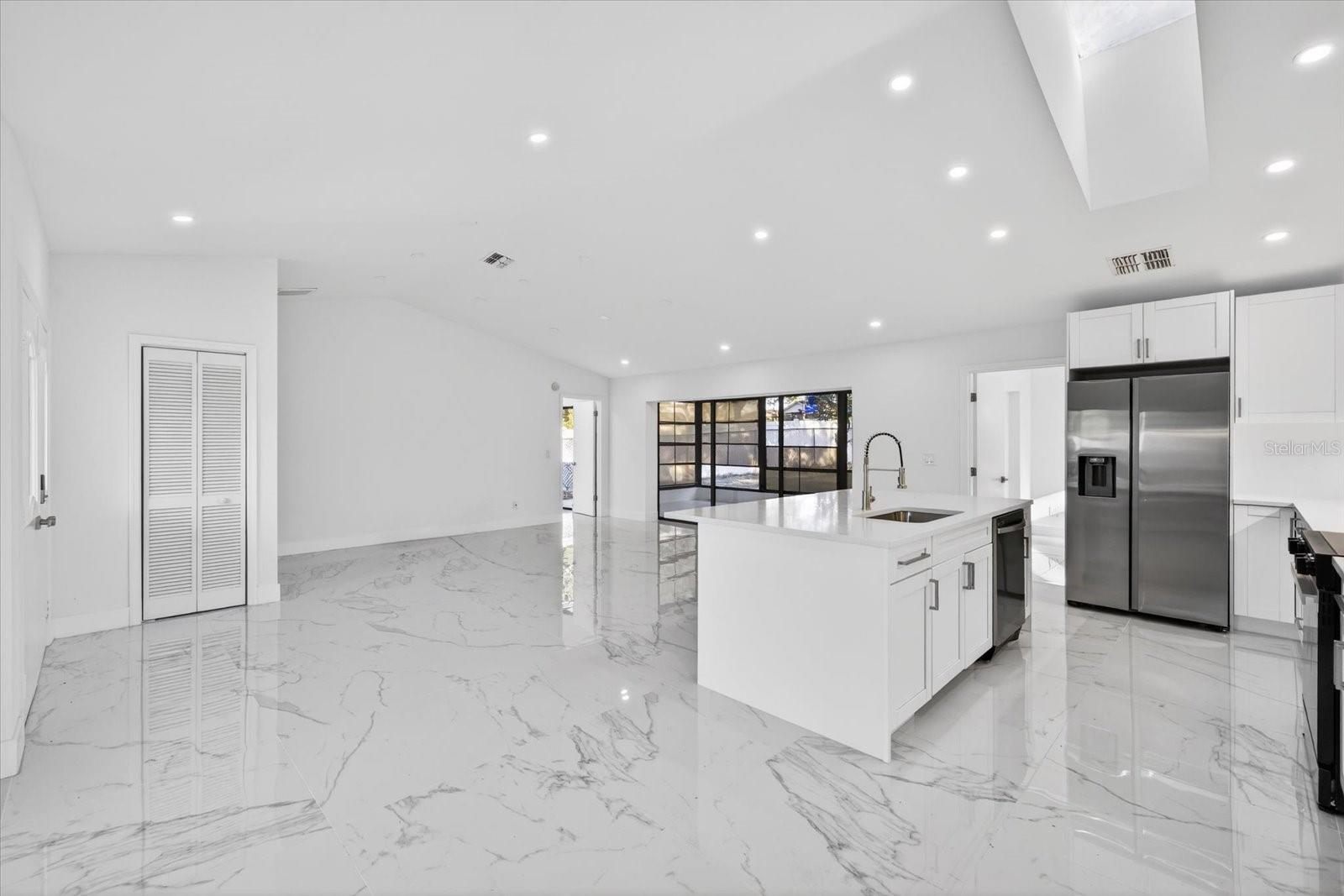 FOREST OAKS - Residential