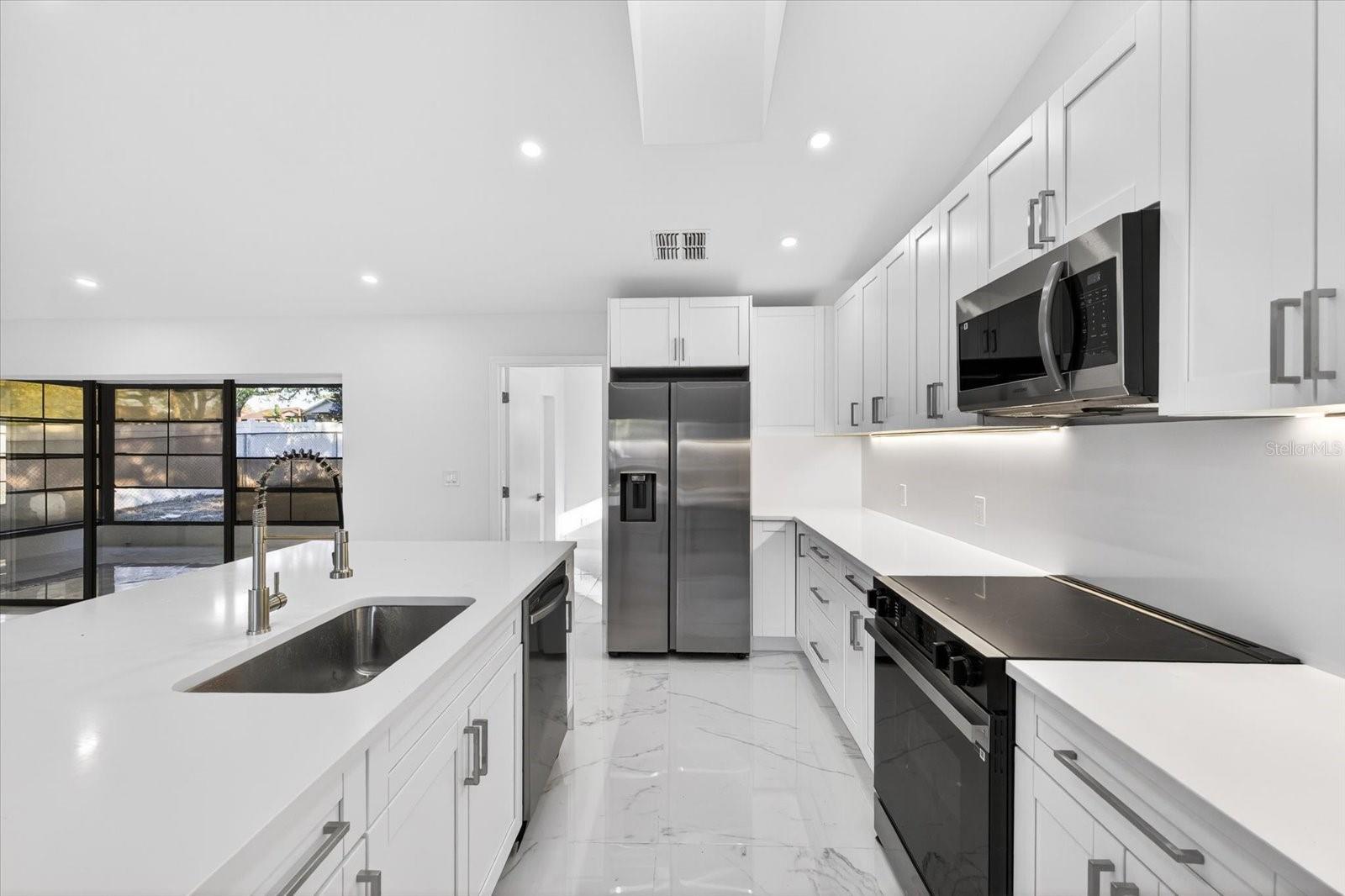 FOREST OAKS - Residential