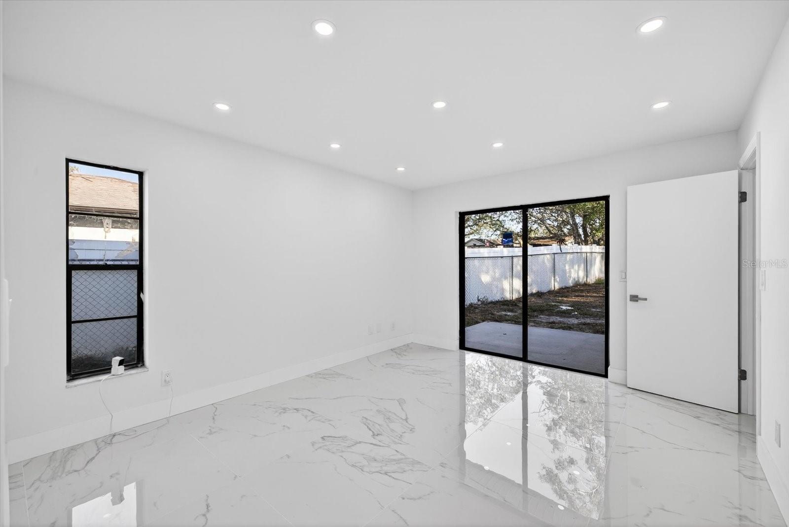 FOREST OAKS - Residential